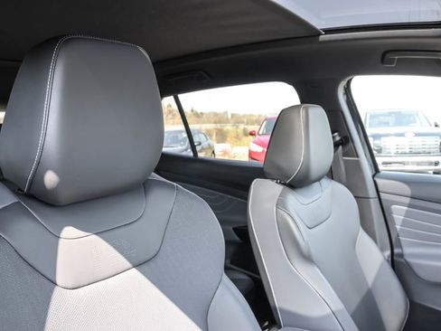 Certified 2023 Volkswagen ID.4 Pro S Plus image 40