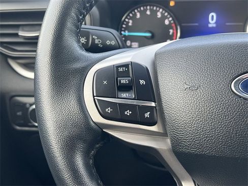 Used 2022 Ford Explorer XLT image 20