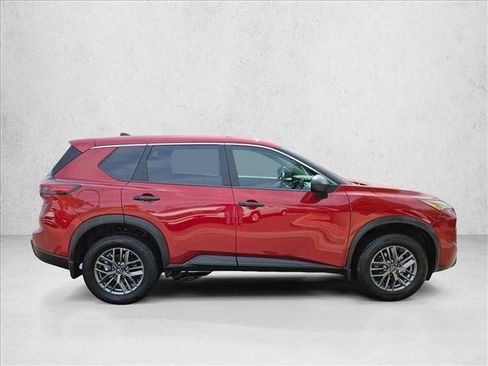 Certified 2025 Nissan Rogue S AWD/4WD image 4