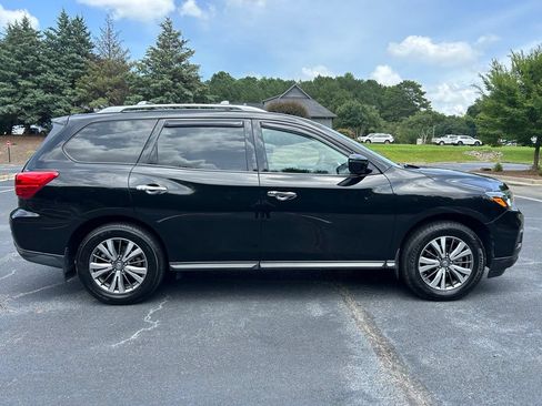 Used 2020 Nissan Pathfinder S FWD image 16