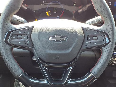 New 2026 Chevrolet Trax RS w/ Sunroof Package FWD image 18