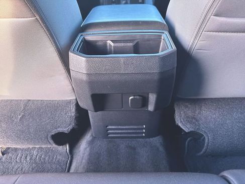 Used 2025 Toyota Tacoma TRD Off-Road image 20