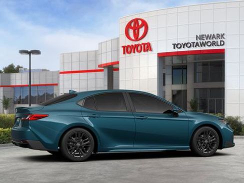 New 2026 Toyota Camry SE AWD/4WD image 6