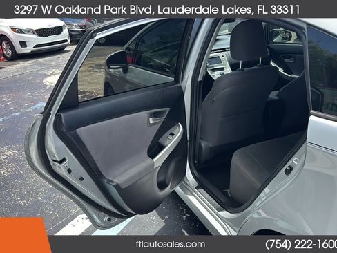 Used 2015 Toyota Prius Three FWD image 34