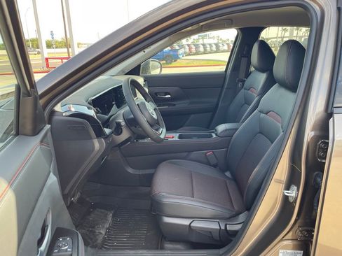 New 2026 Nissan Kicks SR w/ Cold Weather Package image 14