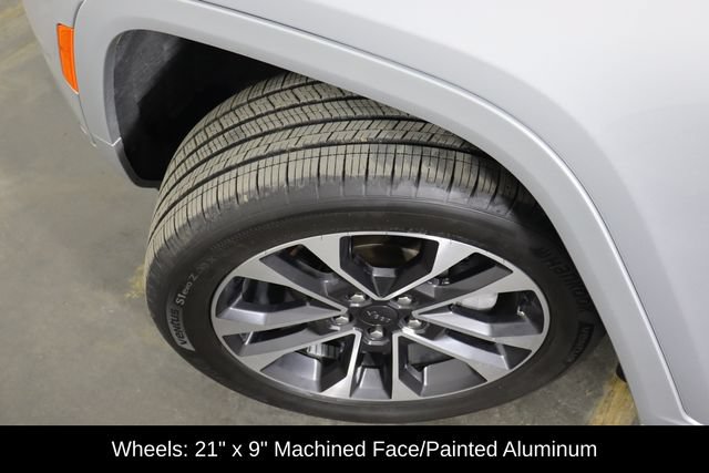 Used 2025 Jeep Grand Cherokee Summit AWD/4WD image 54