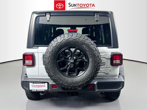 Used 2024 Jeep Wrangler Willys image 5