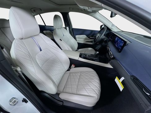 New 2026 Nissan Sentra SL w/ Floor Mat Package FWD image 28
