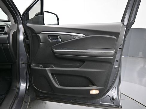 Certified 2023 Honda Ridgeline RTL-E image 39