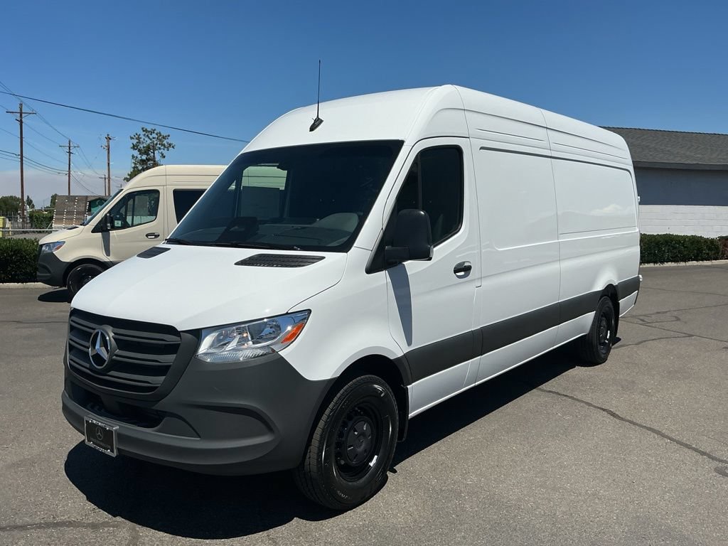 New 2026 Mercedes-Benz Sprinter 2500 360° Tour
