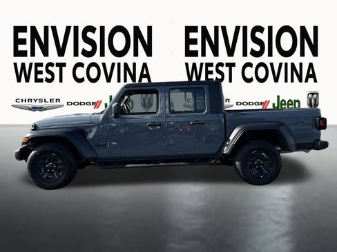 Certified 2024 Jeep Gladiator Sport image 6