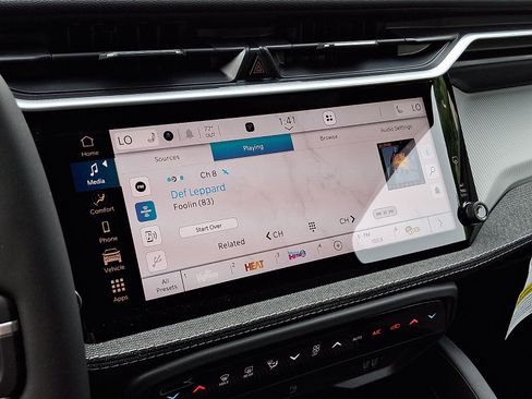 New 2026 Jeep Cherokee Laredo AWD/4WD image 11