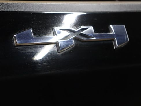 Used 2021 GMC Sierra 1500 SLE image 12