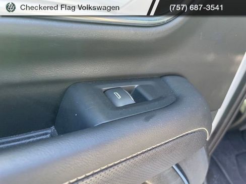 Used 2023 Chevrolet Tahoe Premier AWD/4WD image 39