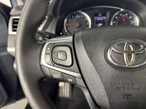 Used 2015 Toyota Camry SE image 25