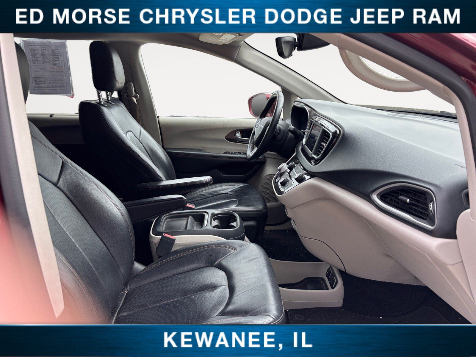 Used 2018 Chrysler Pacifica Touring-L FWD image 15