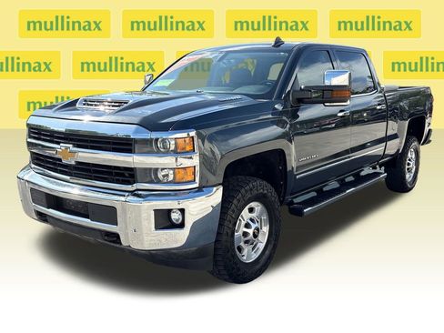 Used 2017 Chevrolet Silverado 2500 LTZ w/ Duramax Plus Package AWD/4WD image 15