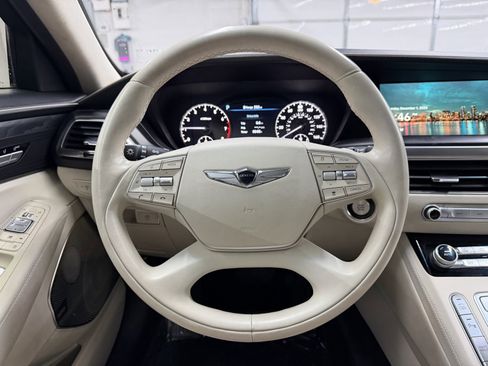Used 2020 Genesis G90 3.3T Premium image 12