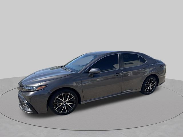 Used 2024 Toyota Camry SE w/ Blackout Package (TMS) FWD image 4