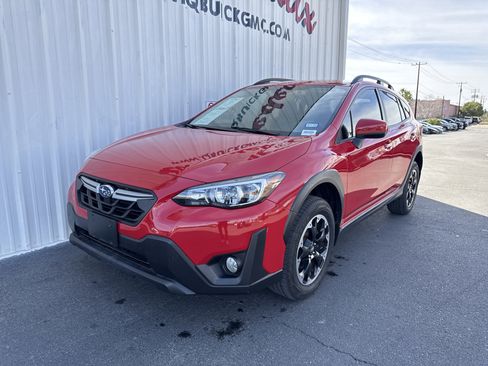 Used 2021 Subaru Crosstrek 2.0i Premium image 6