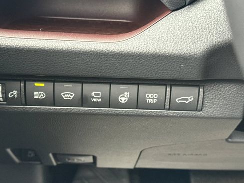 Certified 2025 Toyota RAV4 Limited AWD/4WD image 32