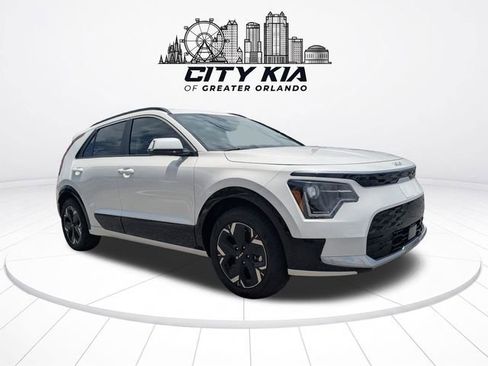 New 2026 Kia Niro Wind FWD image 7