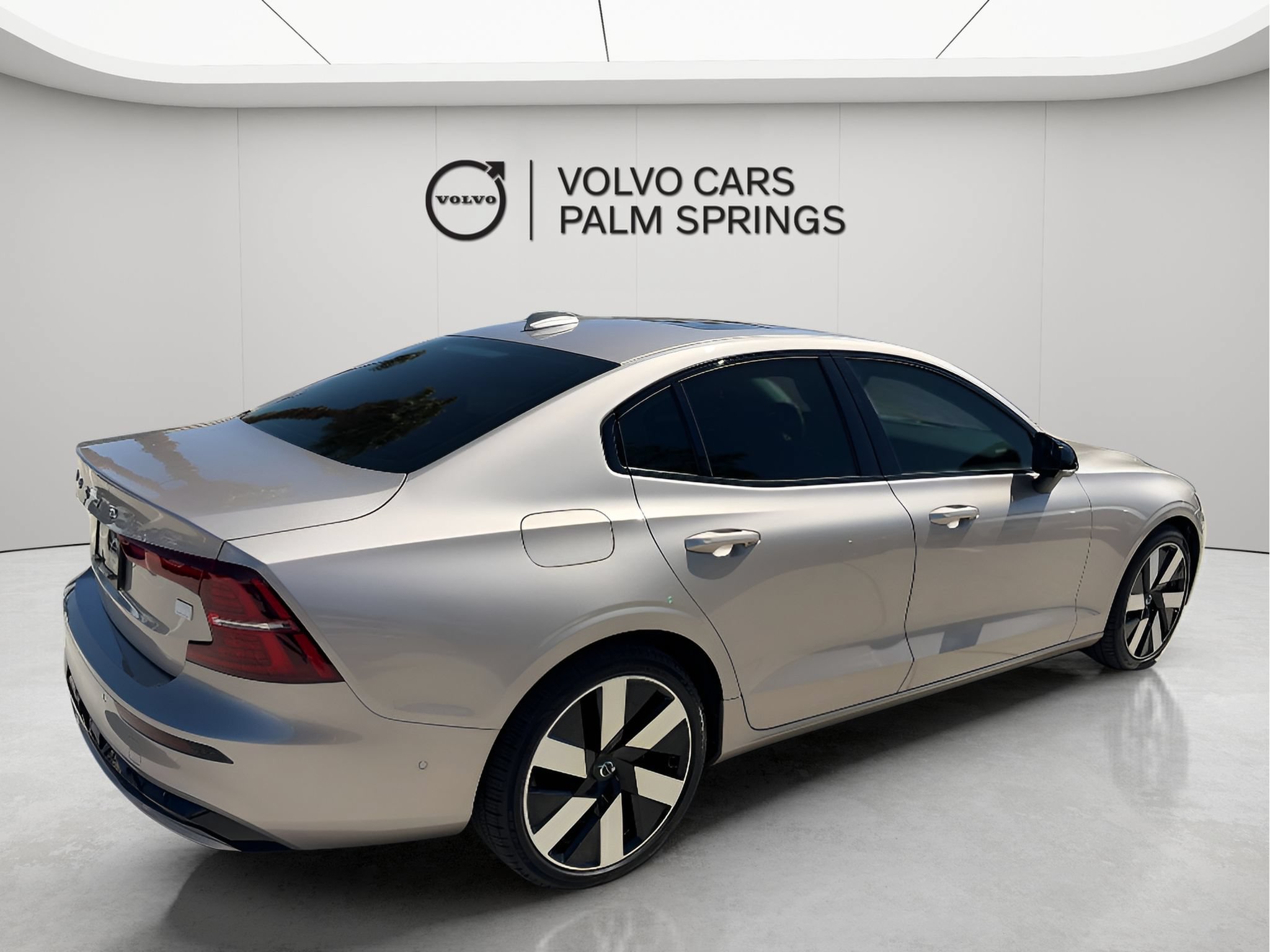 Used 2024 Volvo S60 T8 Plus AWD/4WD image 6