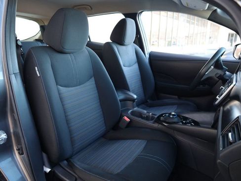 Used 2018 Nissan Leaf SV w/ SV Technology Package image 22