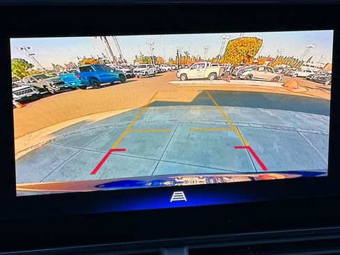 Used 2024 Chevrolet Trax LT image 28