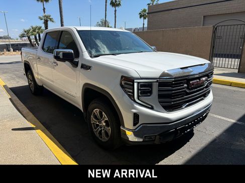 Certified 2025 GMC Sierra 1500 SLT image 5