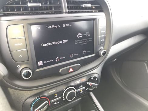 Certified 2025 Kia Soul LX w/ LX Technology Package FWD image 16