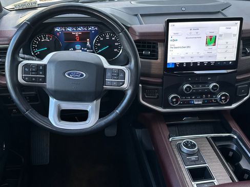 Certified 2023 Ford Expedition Limited image 13