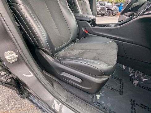 Certified 2023 Jeep Grand Cherokee L Laredo RWD image 16