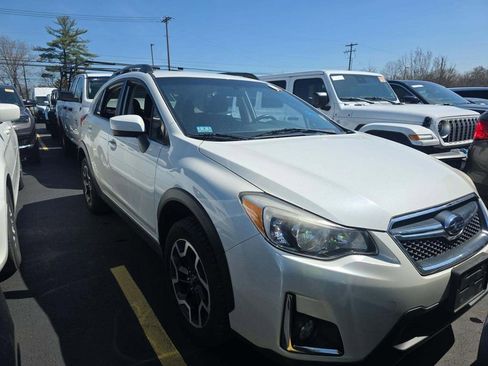 Used 2017 Subaru Crosstrek 2.0i Premium AWD/4WD image 1