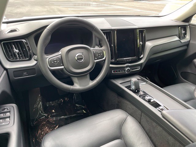Certified 2024 Volvo XC60 B5 Core w/ Climate Package AWD/4WD image 17