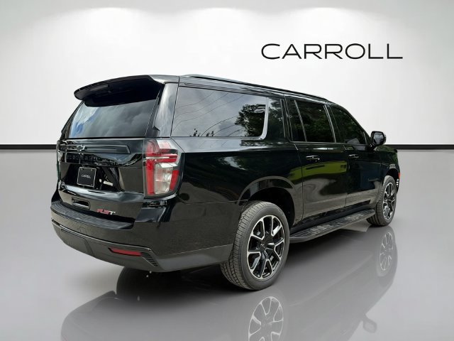 Used 2023 Chevrolet Suburban RST AWD/4WD image 3