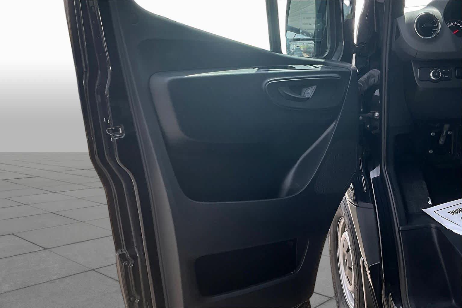 Used 2023 Mercedes-Benz Sprinter 1500 image 21