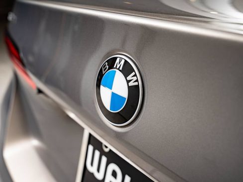 Certified 2025 BMW 530i xDrive w/ Premium Package AWD/4WD image 18