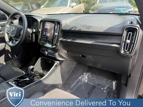 Certified 2023 Volvo C40 P8 Recharge Plus AWD/4WD image 30