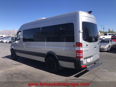 Used 2015 Mercedes-Benz Sprinter 2500 image 26