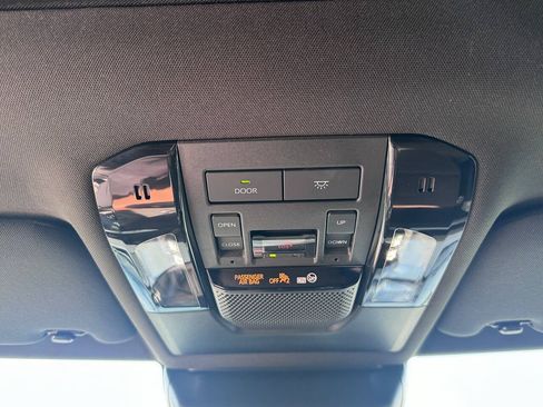 Used 2025 Lexus GX 550 w/ Accessory Package (31) AWD/4WD image 23