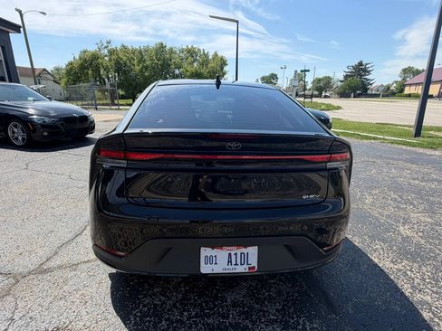 Used 2024 Toyota Prius LE image 5