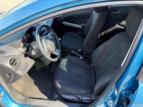 Used 2011 MAZDA MAZDA2 Touring image 11