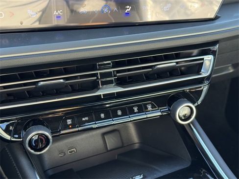 New 2026 Chevrolet Traverse LT w/ Driver Confidence Package image 14