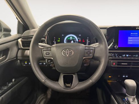 Used 2026 Toyota Camry LE w/ Convenience Package FWD image 13