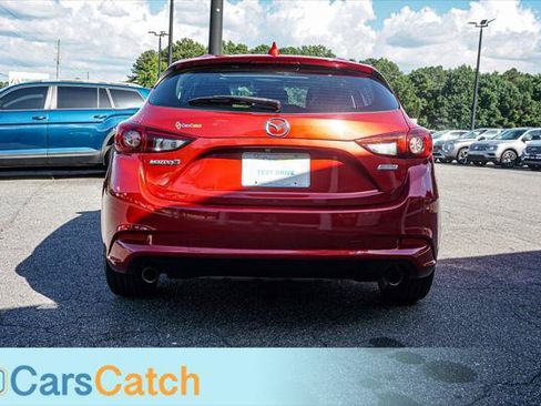 Used 2018 MAZDA MAZDA3 Touring FWD image 14