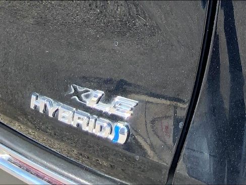 Used 2021 Toyota Sienna XLE image 29