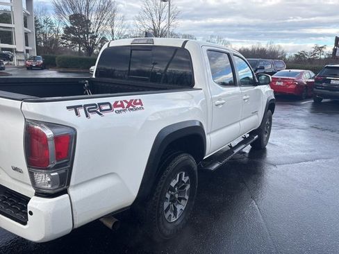 Used 2022 Toyota Tacoma TRD Off-Road image 6
