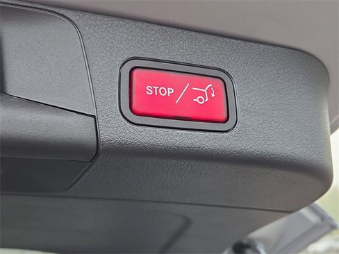 New 2026 Mercedes-Benz GLB 250 4MATIC image 34