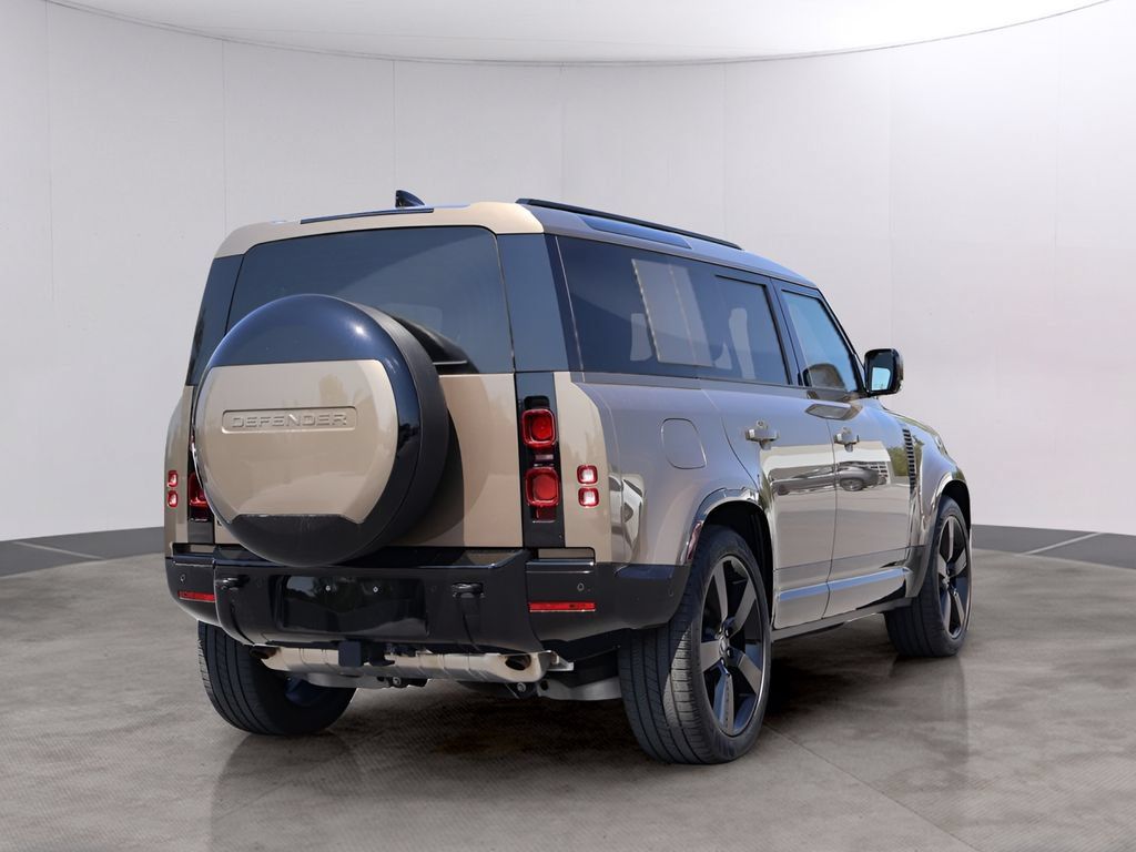 Certified 2025 Land Rover Defender 110 X-Dynamic SE AWD/4WD image 7